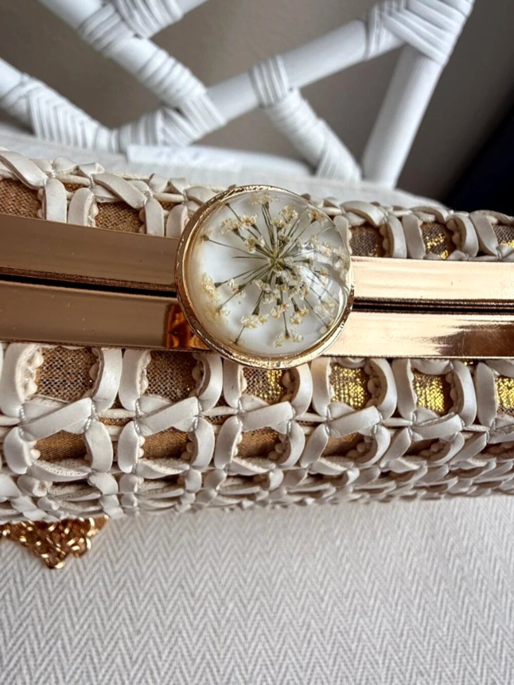 Tommy Bahama Woven Bamboo Handle Clutch Crossbody Chain Bag White Gold NWT - Picture 3 of 16